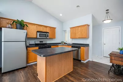 7360 Sierrafield Court SW, Byron Center, MI 49315 - Photo 8