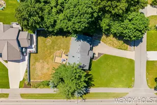 2135 Lakeridge Dr, Holland, MI 49424 - Photo 62