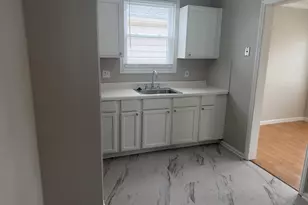 14828 Euclid Ave, Allen Park, MI 48101 - Photo 10