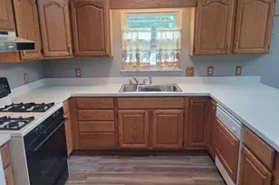 6322 Princess St, Taylor, MI 48180 - Photo 8