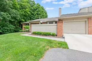 7256 Green Farm Rd, West Bloomfield, MI 48322 - Photo 6