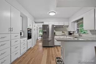 518 Russwood St NE, Grand Rapids, MI 49505 - Photo 6
