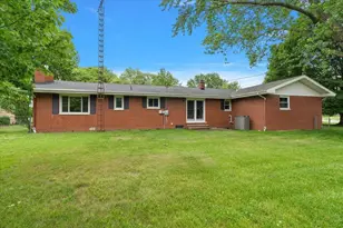 5866 Ponderosa Dr, Stevensville, MI 49127 - Photo 32