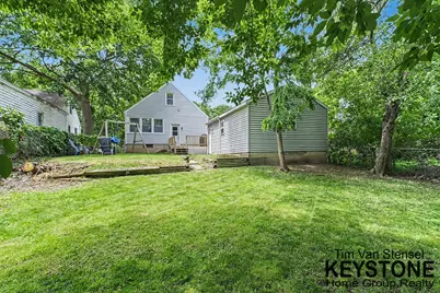 1258 Spring Avenue NE, Grand Rapids, MI 49505 - Photo 6