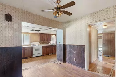 212 Woodland Avenue, Jackson, MI 49203 - Photo 8