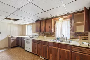 212 Woodland Ave, Jackson, MI 49203 - Photo 12