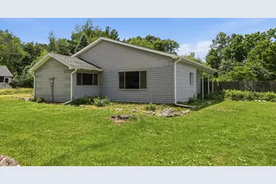 212 Woodland Avenue, Jackson, MI 49203 - Photo 2