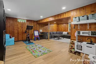 1028 Dorroll St NE, Grand Rapids, MI 49505 - Photo 22