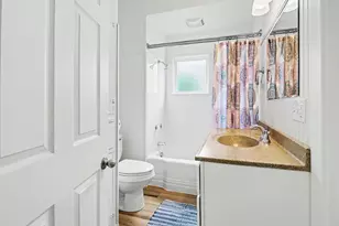 109 N Franklin St, Ludington, MI 49431 - Photo 20