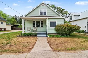 109 N Franklin St, Ludington, MI 49431 - Photo 2