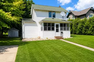 114 W Sprague St, Homer, MI 49245 - Photo 2