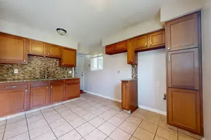 13526 Montrose St, Detroit, MI 48227 - Photo 4