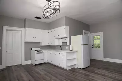112 E Maple Street, Vicksburg, MI 49097 - Photo 28