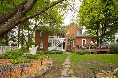 112 E Maple Street, Vicksburg, MI 49097 - Photo 2