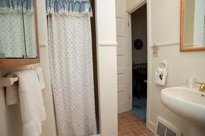 112 E Maple Street, Vicksburg, MI 49097 - Photo 26