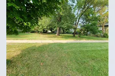 244 W Saint Joseph Street, Watervliet, MI 49098 - Photo 2