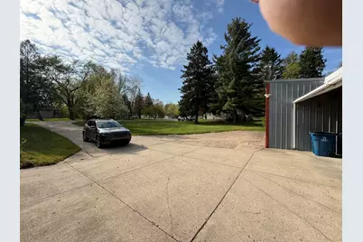 122 N Sherman Street, Howard City, MI 49329 - Photo 18