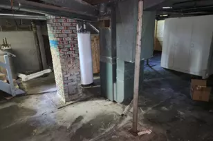 213 E High St, Jackson, MI 49203 - Photo 26