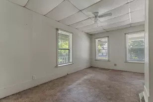 319 S 5th St, Niles, MI 49120 - Photo 6