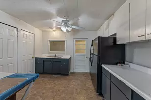 319 S 5th St, Niles, MI 49120 - Photo 10