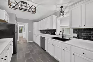 24 Bynum Dr, Battle Creek, MI 49017 - Photo 14