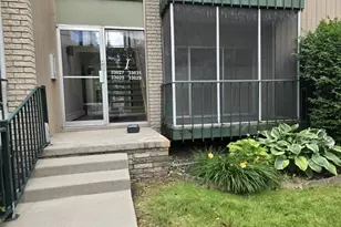 33027 Fargo St, Livonia, MI 48152 - Photo 2