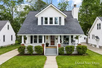 2433 Wyoming Avenue SW, Wyoming, MI 49519 - Photo 2