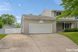 4380 Knickerbocker Ct SW, Wyoming, MI 49519 - Photo 4
