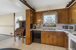 300 W 27th St, Holland, MI 49423 - Photo 6