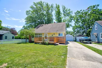 300 W 27th Street, Holland, MI 49423 - Photo 2