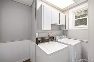 1559 Forrest Ave NE, Grand Rapids, MI 49505 - Photo 10