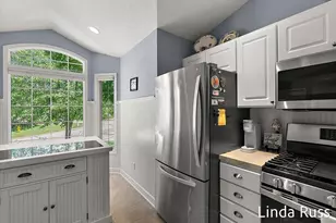 3912 Pemberton Dr SE, Grand Rapids, MI 49508 - Photo 10
