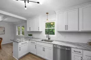 1955 Millbank St SE, Grand Rapids, MI 49508 - Photo 16