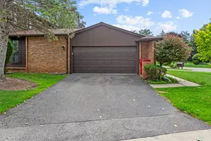 2260 Bordeaux St, West Bloomfield, MI 48323 - Photo 2