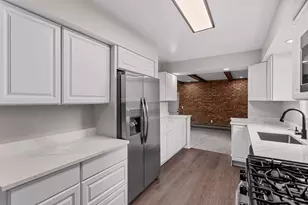 2260 Bordeaux St, West Bloomfield, MI 48323 - Photo 22