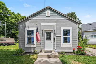 307 E Telegraph Street, Dowagiac, MI 49047 - Photo 2