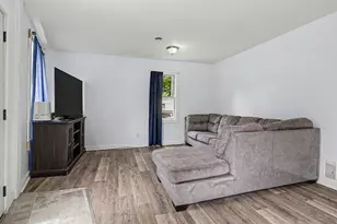 307 E Telegraph St, Dowagiac, MI 49047 - Photo 4