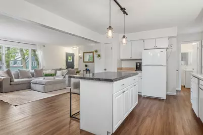 726 Lakeview Drive, Portage, MI 49002 - Photo 6