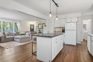 726 Lakeview Dr, Portage, MI 49002 - Photo 6