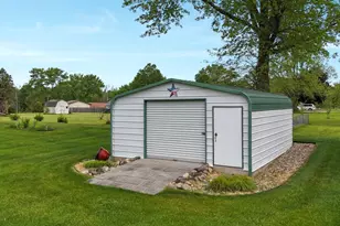 29390 Saddlebred Ln, Dowagiac, MI 49047 - Photo 6