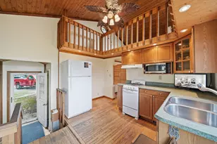 303 Cranberry Lake Rd, Jackson, MI 49201 - Photo 10