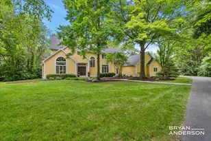 1015 Bradford Hollow Ln NE, Grand Rapids, MI 49525 - Photo 2