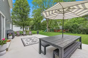 1910 Ridgemoor Dr SE, Grand Rapids, MI 49506 - Photo 38
