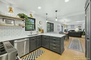 1910 Ridgemoor Dr SE, Grand Rapids, MI 49506 - Photo 18