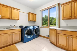 120 Castle Ridge Dr, Battle Creek, MI 49015 - Photo 12