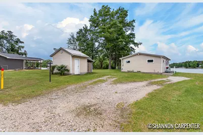 3741 E Shore Drive, Weidman, MI 48893 - Photo 12