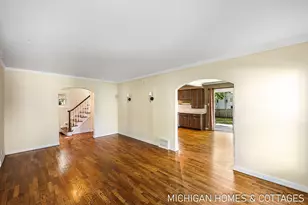52 W 27th St, Holland, MI 49423 - Photo 8