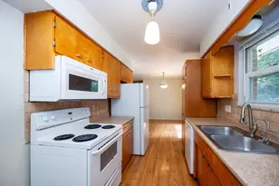 1031 N Maple Rd, Ann Arbor, MI 48103 - Photo 8