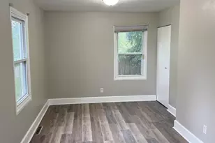 216 Ardmoor Dr, Battle Creek, MI 49037 - Photo 8