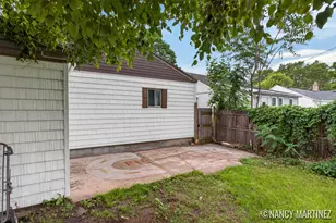 853 California St NW, Grand Rapids, MI 49504 - Photo 24